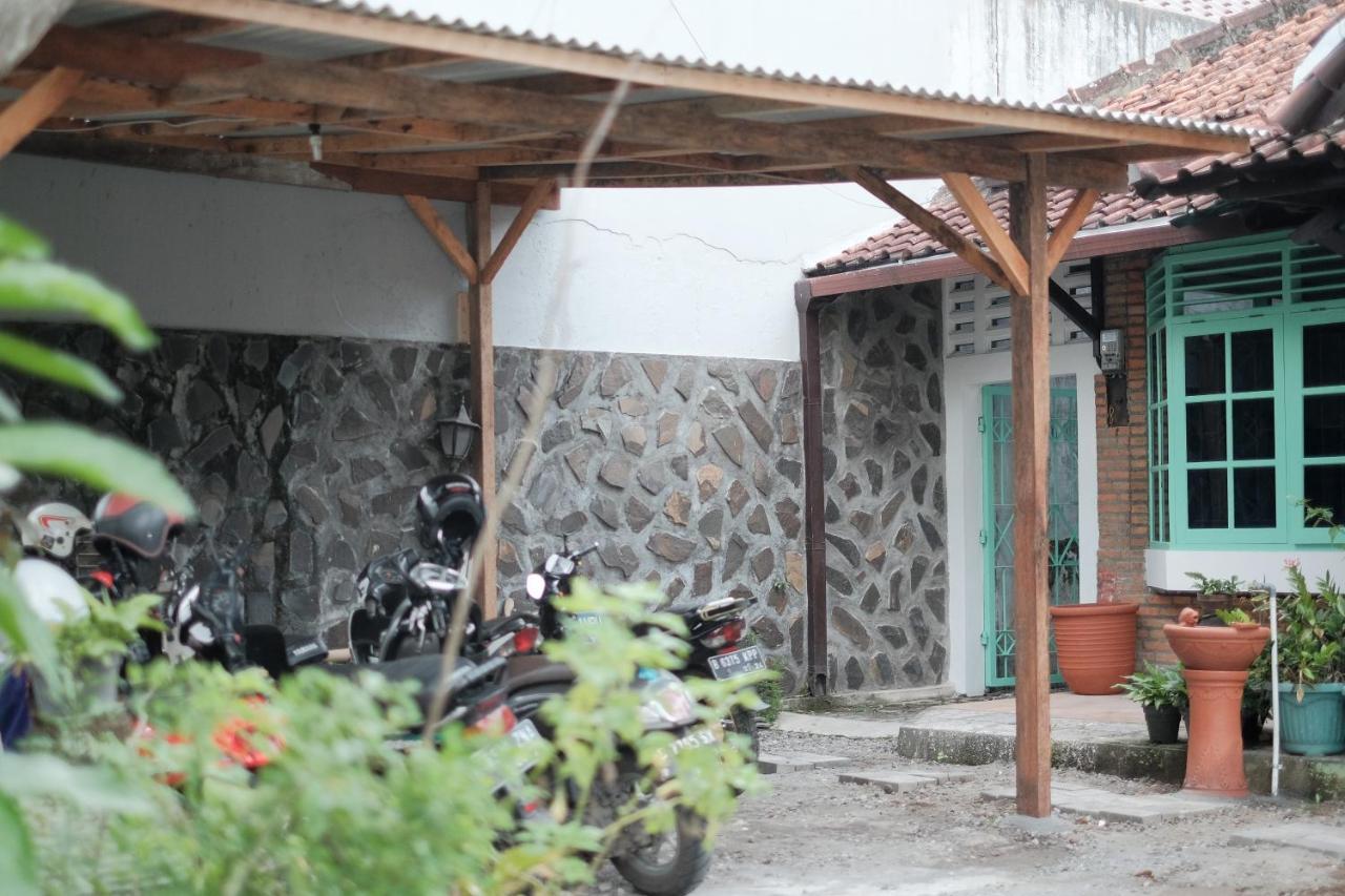 Abrakadabra 747 Daire Yogyakarta Dış mekan fotoğraf